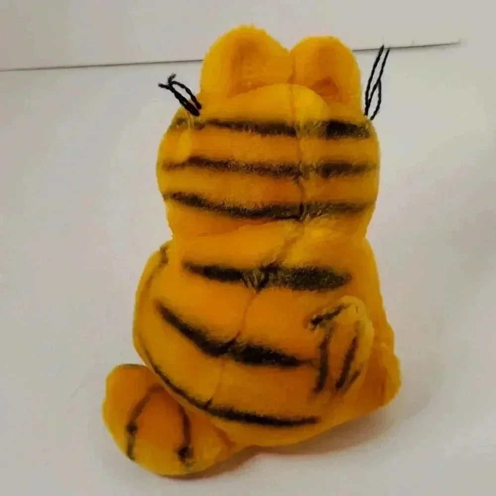 Vintage 1981 Garfield Sitting Stuffed Plush